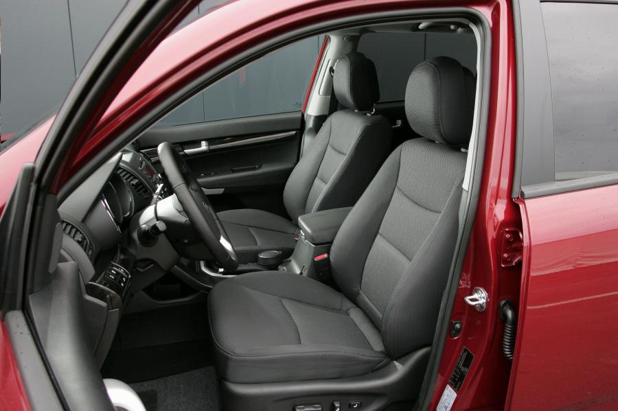  Kia Sorento 2010 года  (фото 44 из 238)